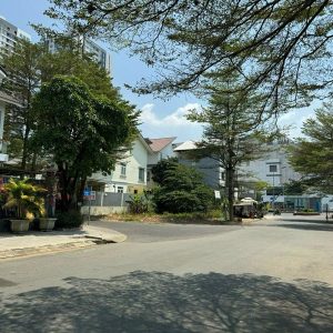 Bán nhà đất quận 7 – Lô góc 2 mặt tiền KDC Sadeco Nguyễn Văn Linh, gần SC VivoCity